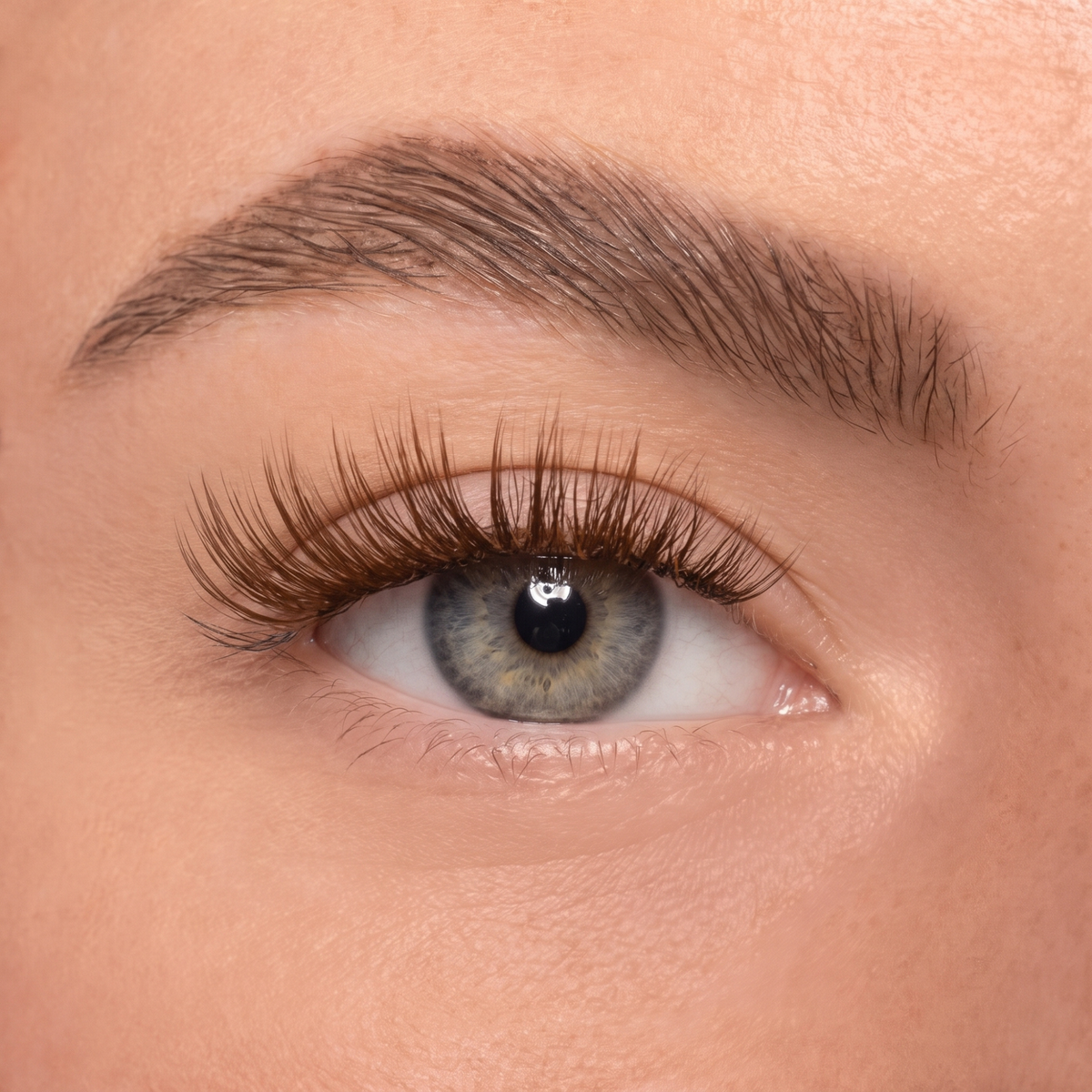 Lashes schonend entfernen – ohne Naturwimpern zu verlieren