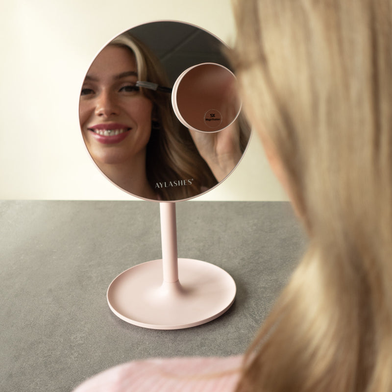 LASH GLOW MIRROR